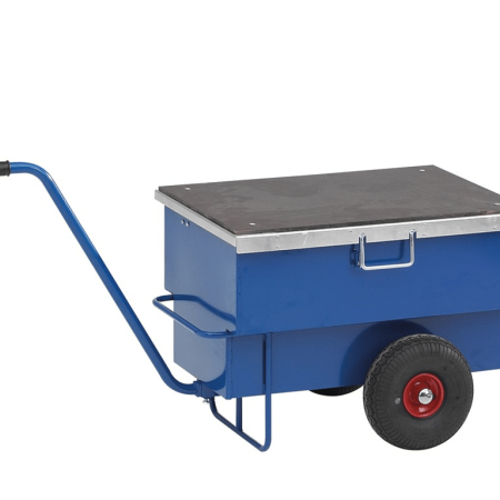 Låsbar verktygsvagn med draghandtag